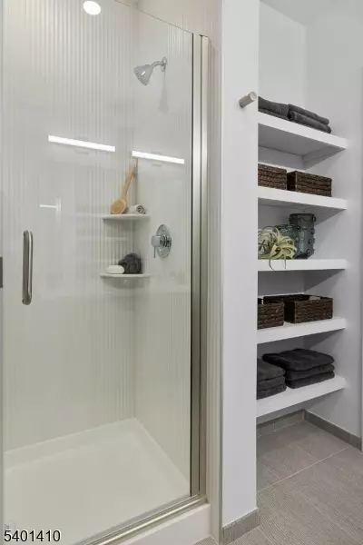 South Amboy City, NJ 08879,2000 Schindler #A13