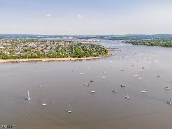 South Amboy City, NJ 08879,2000 Schindler Dr #A11