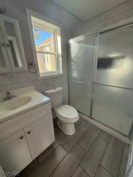 Paterson City, NJ 07522,194 N 1st