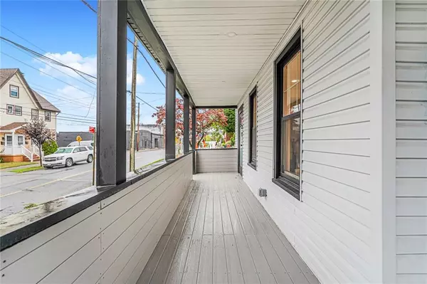 Richmond, NY 10307,5396 Arthur Kill RD