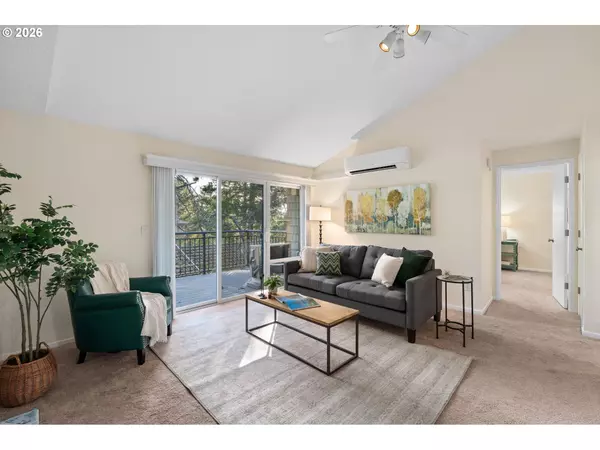 Lake Oswego, OR 97035,40 CRESTFIELD CT