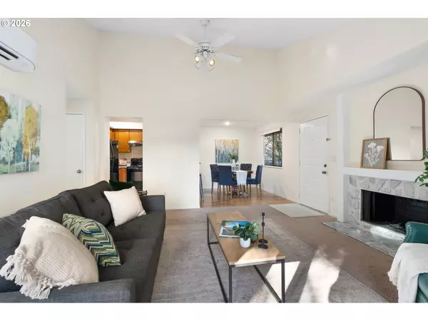 Lake Oswego, OR 97035,40 CRESTFIELD CT