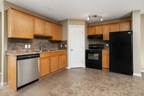 Camrose, AB T4V 5C7,6802 50 AVE #5