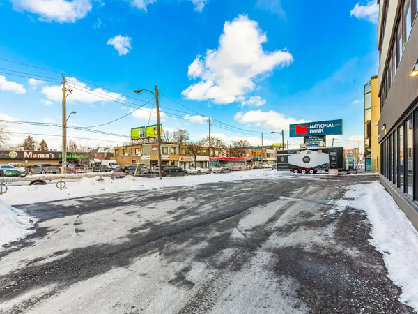 345 Wilson AVE #400, Toronto C06, ON M3H 5W1