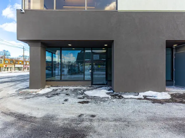 345 Wilson AVE #200, Toronto C06, ON M3H 5W1