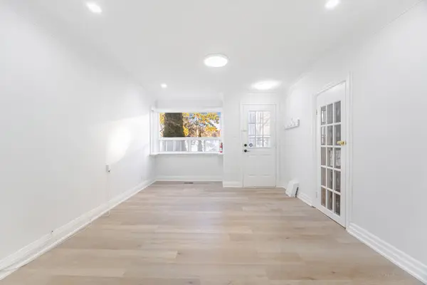 132 Barrington AVE, Toronto E03, ON M4C 4Z2