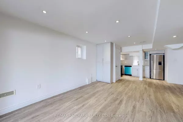 Oshawa, ON L1K 0L7,1052 Eagle Ridge DR #BSMT