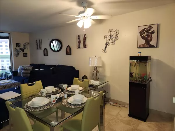 Sunrise, FL 33322,10180 NW 30th Ct #101