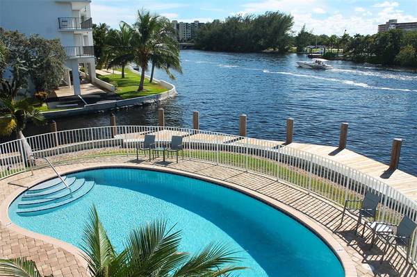 1705 N Riverside Dr #8, Pompano Beach, FL 33062