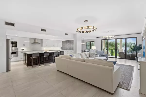 1532 SE 12th St #302, Fort Lauderdale, FL 33316