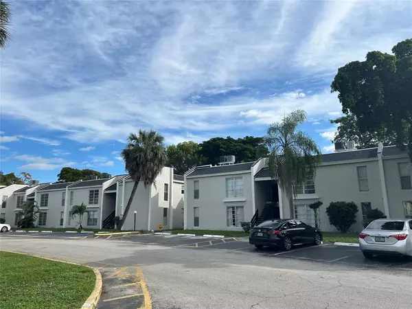 Tamarac, FL 33319,4463 Treehouse Ln #H