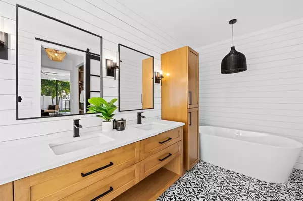 Boca Raton, FL 33487,710 NE 69th Street