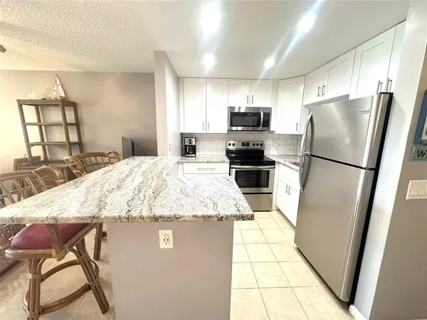 Deerfield Beach, FL 33442,377 Tilford R #377