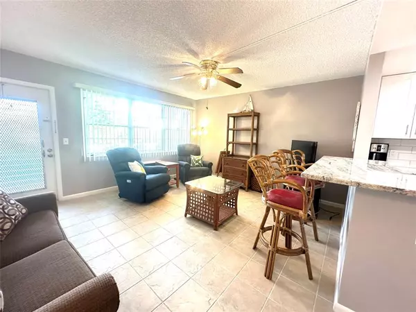 Deerfield Beach, FL 33442,377 Tilford R #377