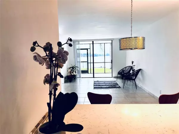 Oakland Park, FL 33309,112 Lake Emerald Dr #107