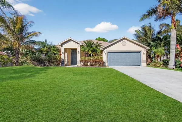 1941 SW Oakwood Rd, Port St Lucie, FL 34953