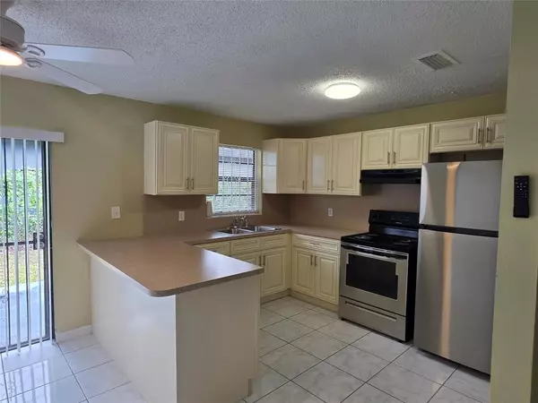 North Miami Beach, FL 33162,309 NE 169th St