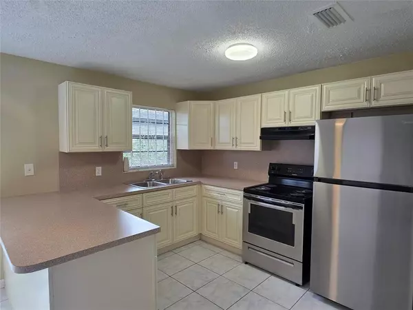 North Miami Beach, FL 33162,309 NE 169th St