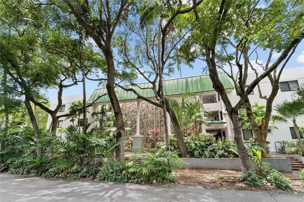 Miami, FL 33133,2924 Day Ave #N211