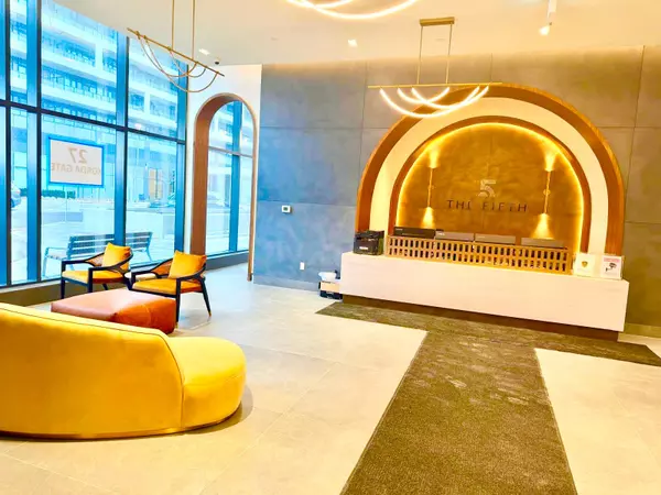 Vaughan, ON L4K 2M9,27 Korda Gate ##2209