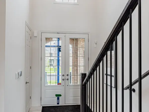 Adjala-tosorontio, ON L0G 1W0,10 Bayberry DR