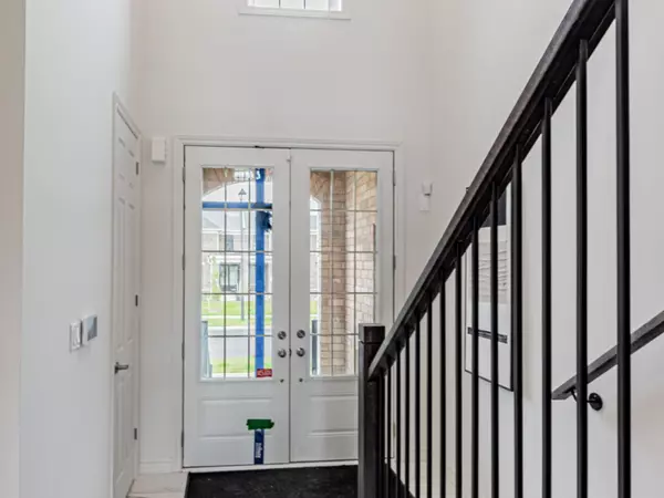 Adjala-tosorontio, ON L0G 1W0,10 Bayberry DR