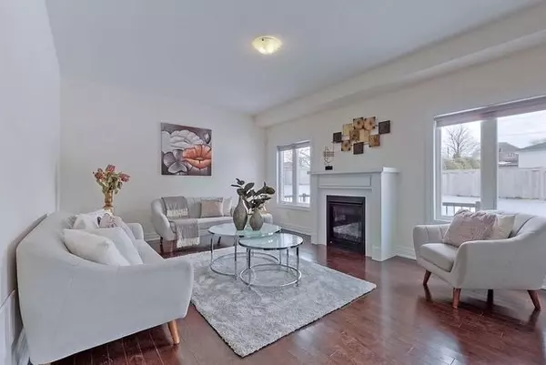 Georgina, ON L4P 0J8,213 Danny Wheeler BLVD #Upper level