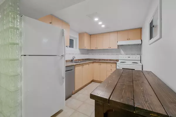 Mississauga, ON L4X 2W3,3081 Nawbrook RD #Basement