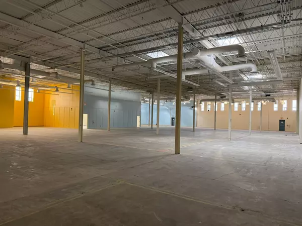 Toronto W04, ON M6A 1J6,42 Samor RD