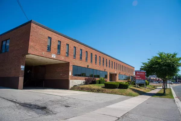 Toronto W04, ON M6A 1J6,42A Samor RD