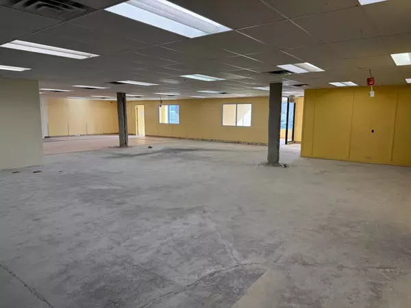 Toronto W04, ON M6A 1J6,42A Samor RD