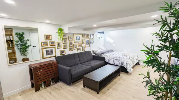 2301 Lawrence AVE W #Basement, Toronto W09, ON M9P 2A7