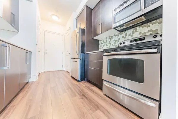 Toronto W06, ON M8V 0A5,16 Brookers LN #2410