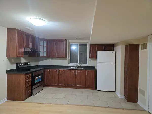 Brampton, ON L6P 2X7,12 Fieldview DR