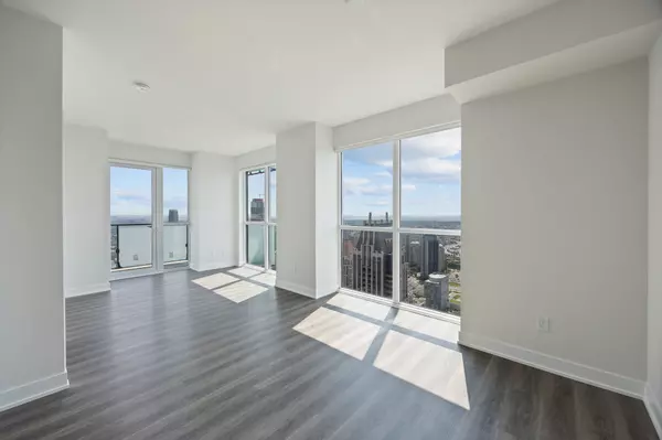 Mississauga, ON L5B 0L6,430 Square One DR #4703