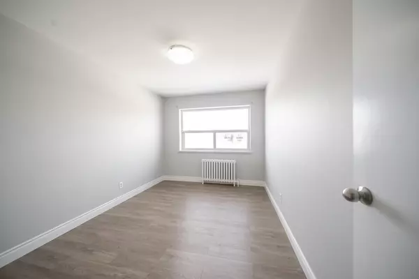 Burlington, ON L7R 1Z2,2035 Prospect ST #45