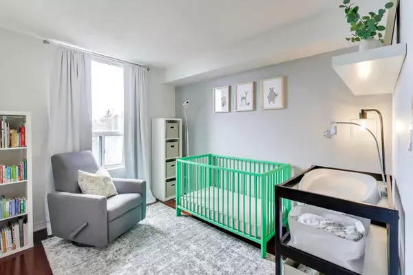 Mississauga, ON L5B 4B1,135 Hillcrest AVE #309