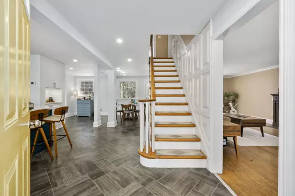 Cobourg, ON K9A 1N1,135 Queen ST