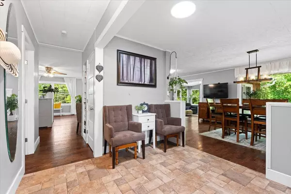 Tweed, ON K0K 3J0,122 Spring ST E