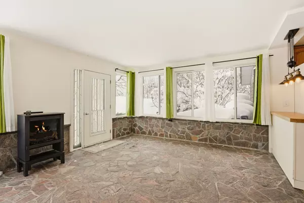 Muskoka Lakes, ON P0B 1P0,2505 Windermere RD #2