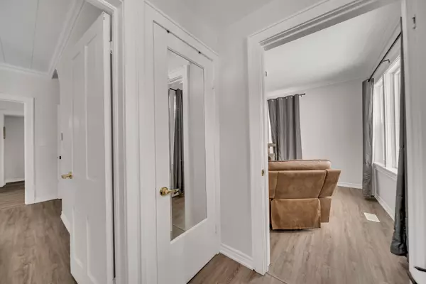 East Zorra-tavistock, ON N0B 2R0,73 Hope ST E