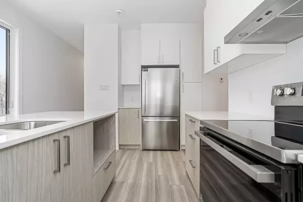 Cyrville - Carson Grove - Pineview, ON K1B 3P2,1373 Louis LN #Unit A