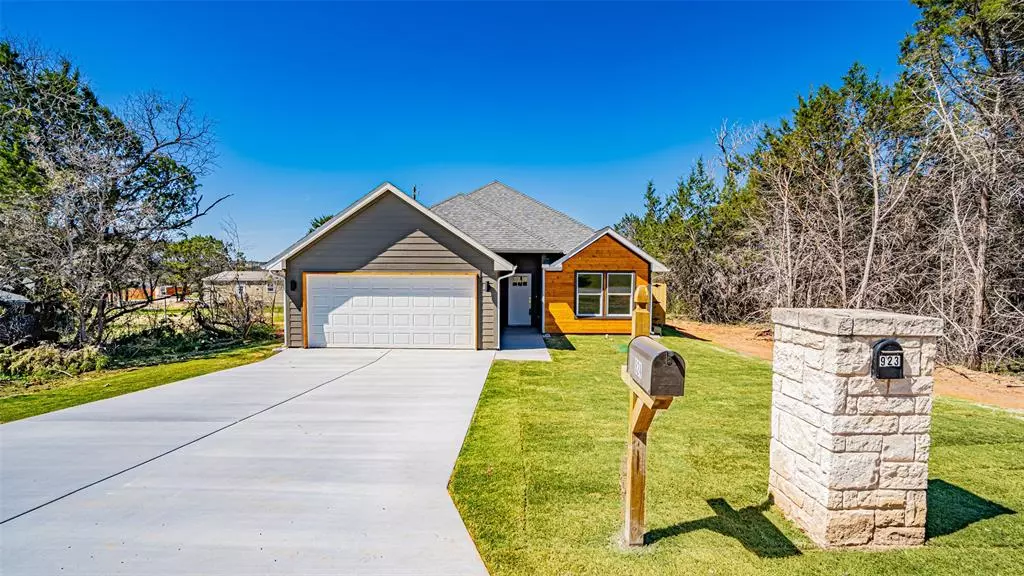 Granbury, TX 76048,924 Bosque River Drive