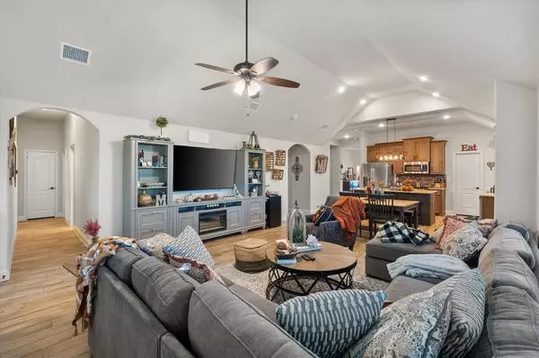 Midlothian, TX 76065,4021 Grove Valley Road