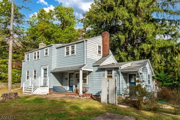 723 W Crescent Ave, Allendale Boro, NJ 07401