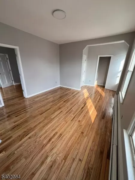 Elizabeth City, NJ 07201,552 Jefferson Ave