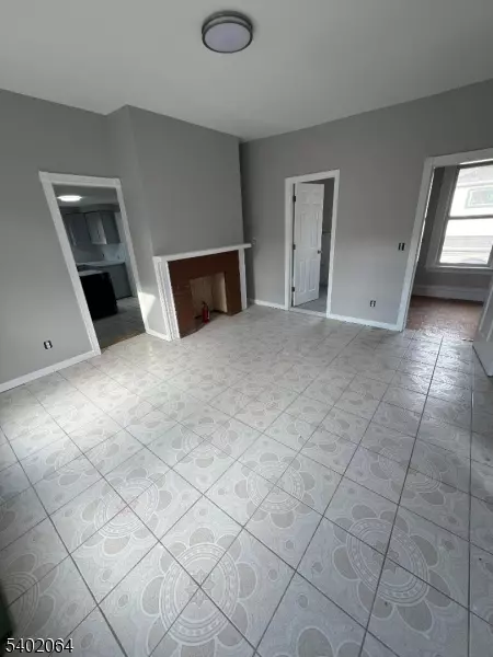 Elizabeth City, NJ 07201,552 Jefferson Ave