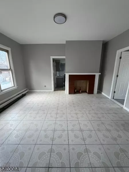 Elizabeth City, NJ 07201,552 Jefferson Ave