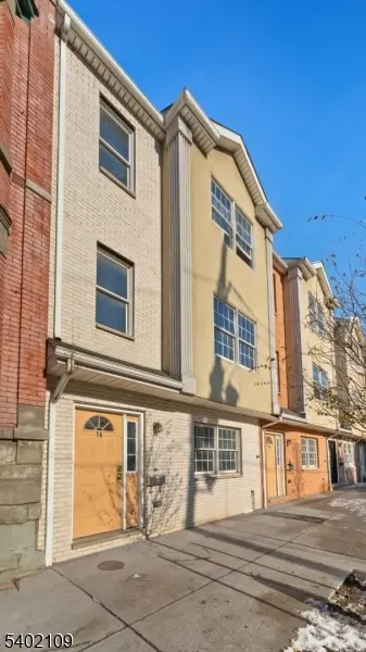 16 E Kinney St, Newark City, NJ 07102