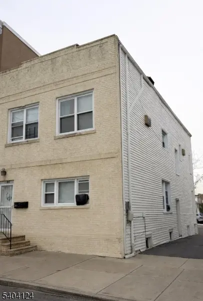 Belleville Twp., NJ 07109,146 Heckel St